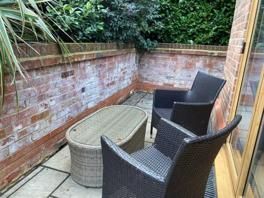 Stansted Airport Luxury Annexe With Parking. Apartment Birchanger Exterior foto