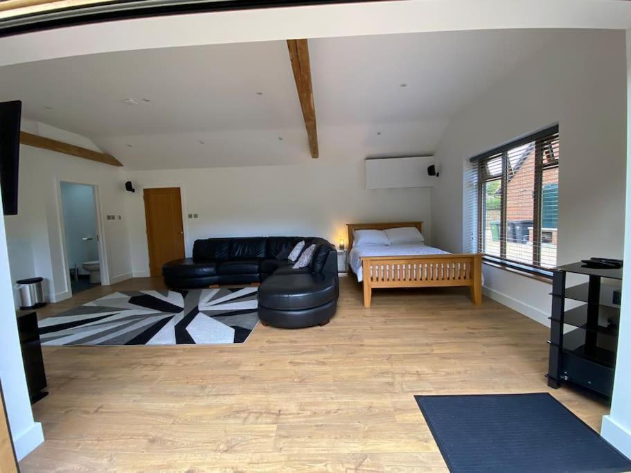 Stansted Airport Luxury Annexe With Parking. Apartment Birchanger Exterior foto