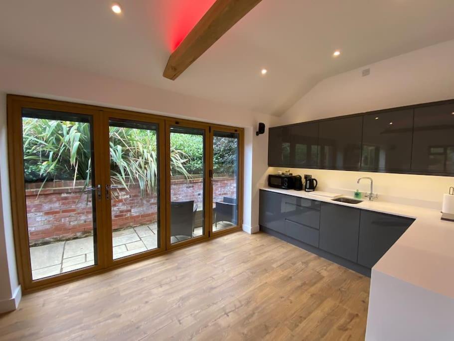 Stansted Airport Luxury Annexe With Parking. Apartment Birchanger Exterior foto