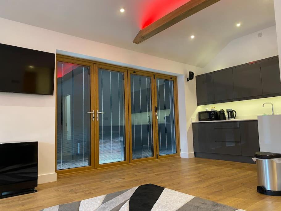Stansted Airport Luxury Annexe With Parking. Apartment Birchanger Exterior foto